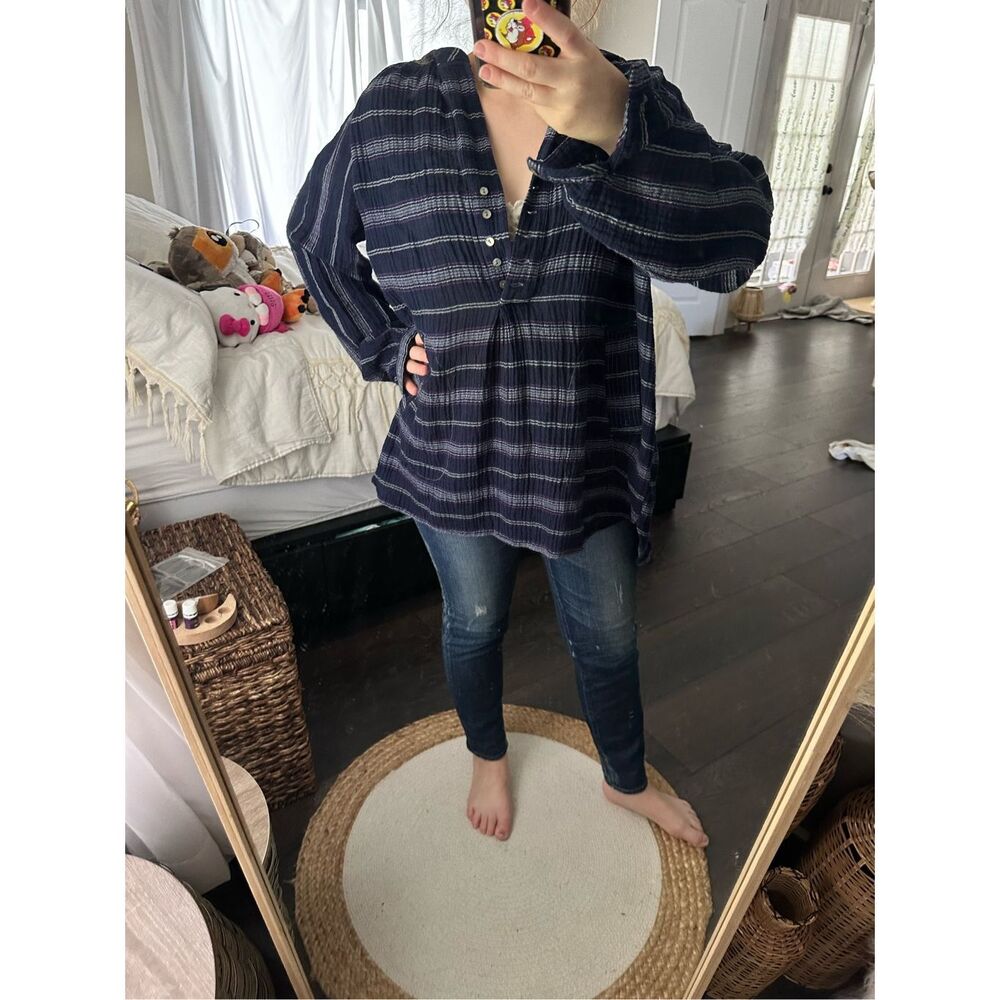 Free People Women’s Small Rolling Clouds Hooded Top In Navy